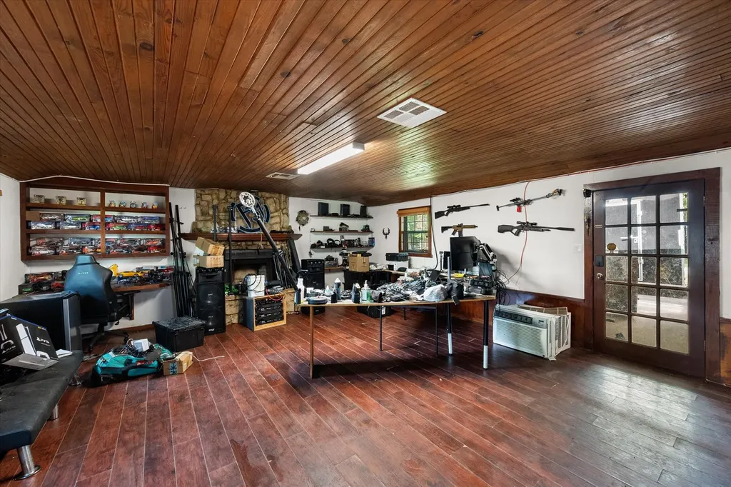 101 S Wright Avenue Kerens TX 75144