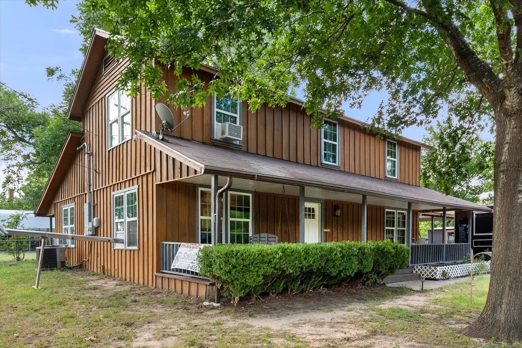 101 S Wright Avenue Kerens TX 75144
