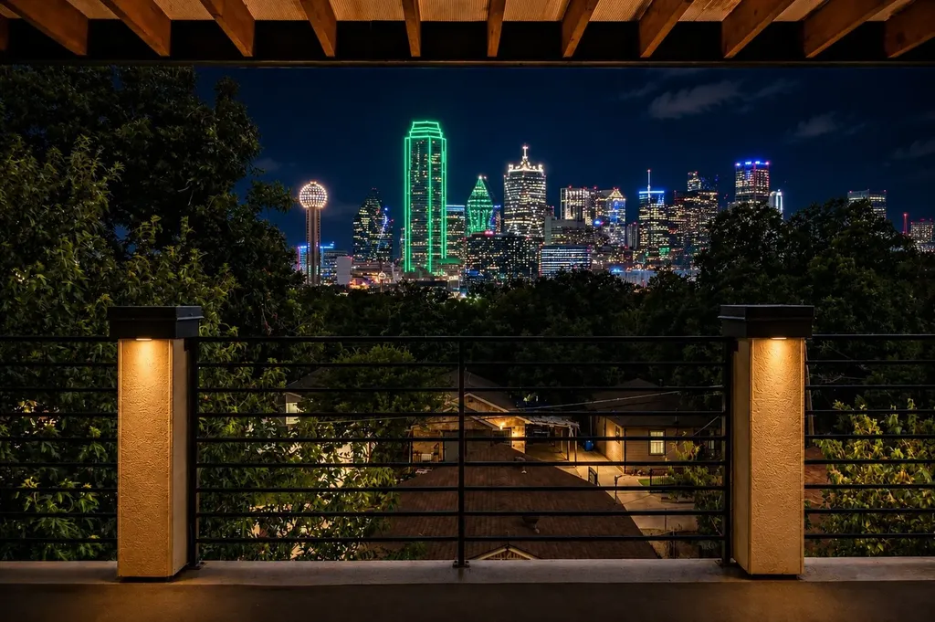 1325 Compton Street Dallas TX 75203