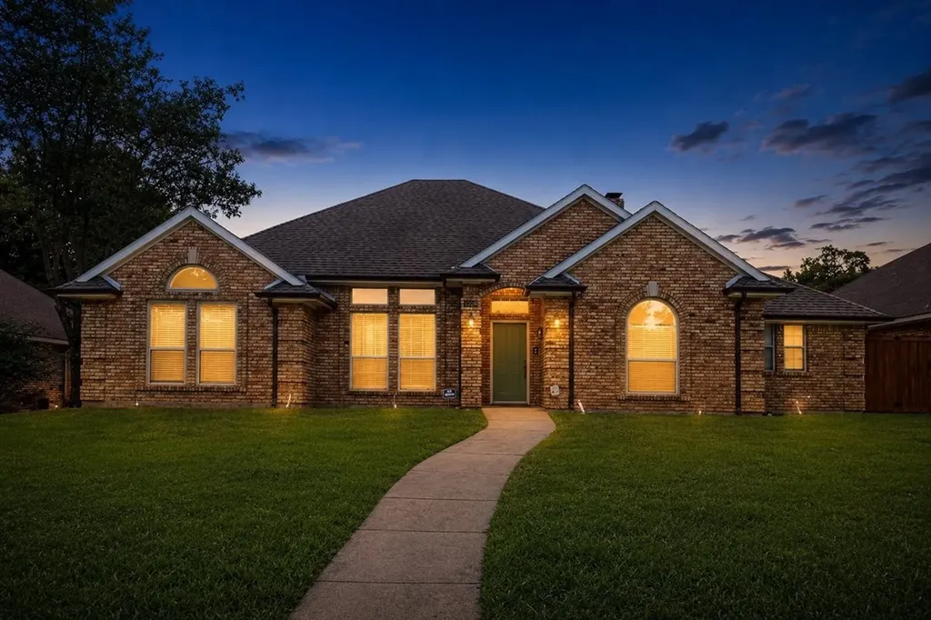 1520 Nettleton Drive Desoto TX 75115