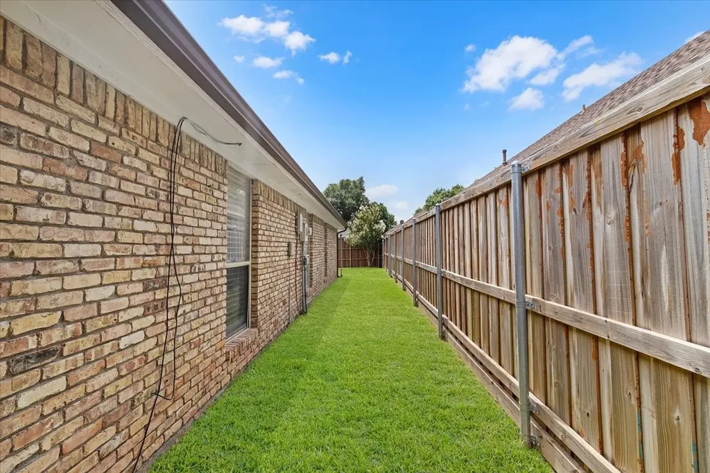 1520 Nettleton Drive Desoto TX 75115