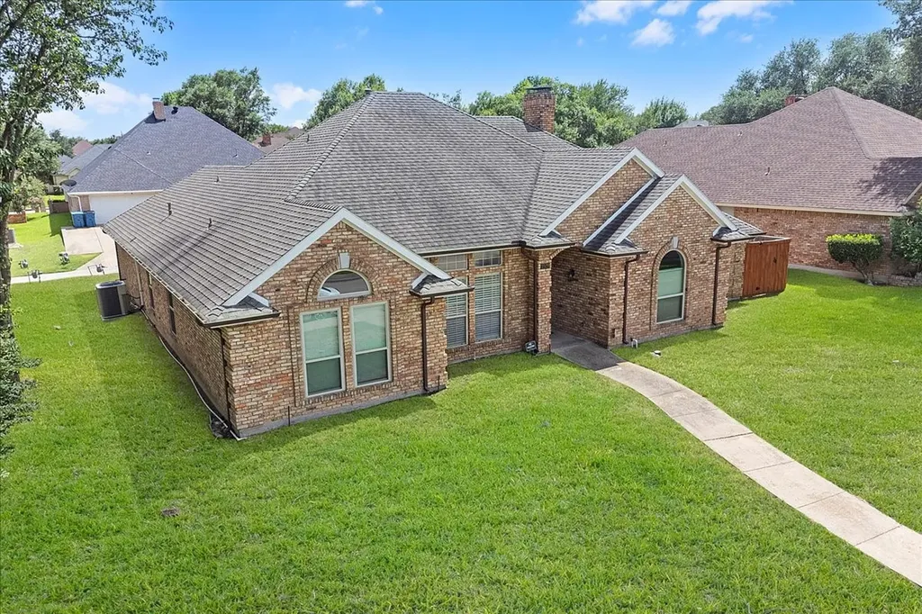 1520 Nettleton Drive Desoto TX 75115