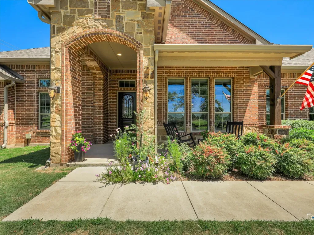 101 Sandlin Court Springtown TX 76082
