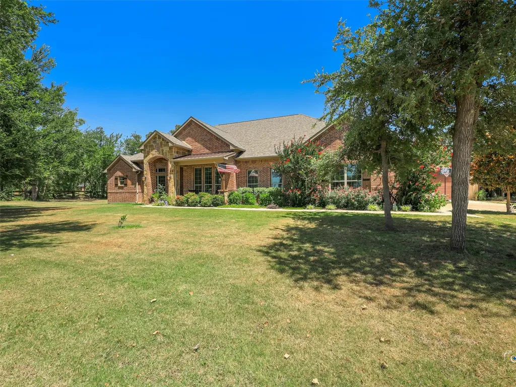 101 Sandlin Court Springtown TX 76082