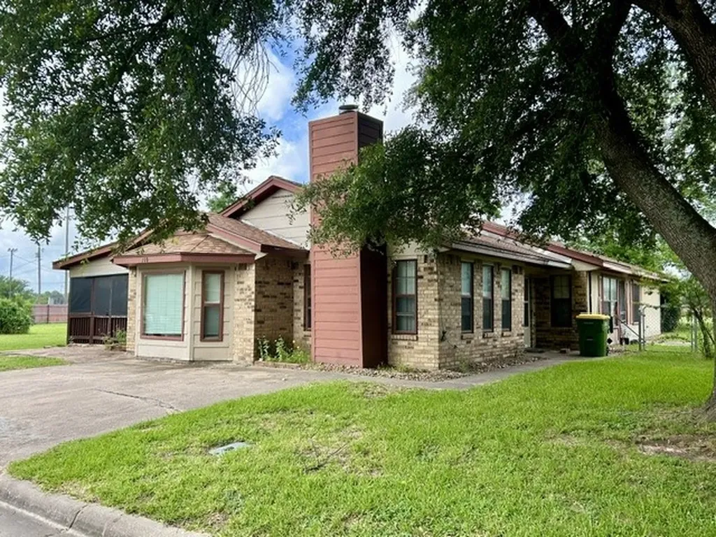 710 Cherry Drive Groesbeck TX 76642
