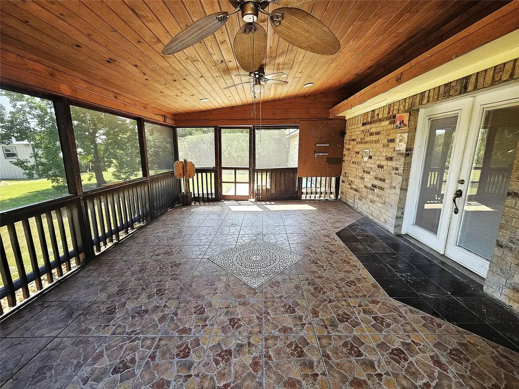 710 Cherry Drive Groesbeck TX 76642