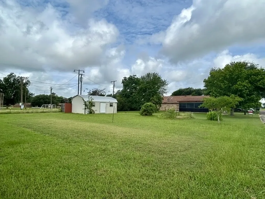 710 Cherry Drive Groesbeck TX 76642