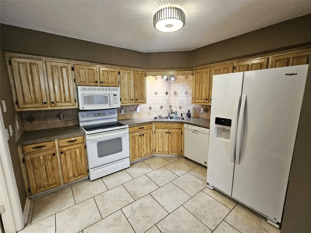 710 Cherry Drive Groesbeck TX 76642