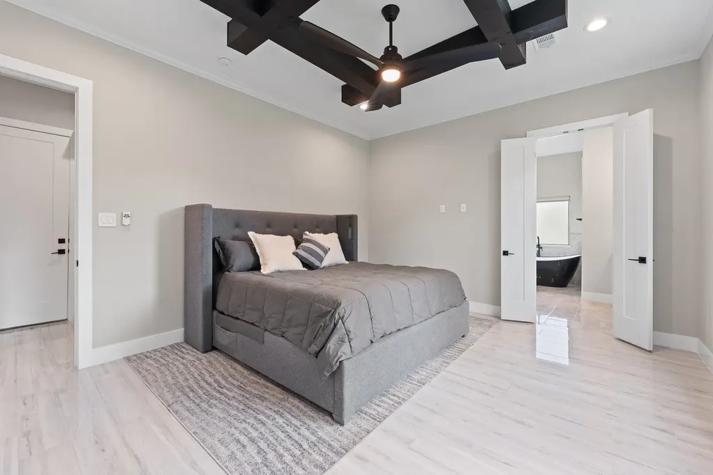 2053 Glenhollow Drive Weatherford TX 76088