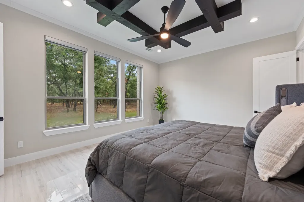 2053 Glenhollow Drive Weatherford TX 76088