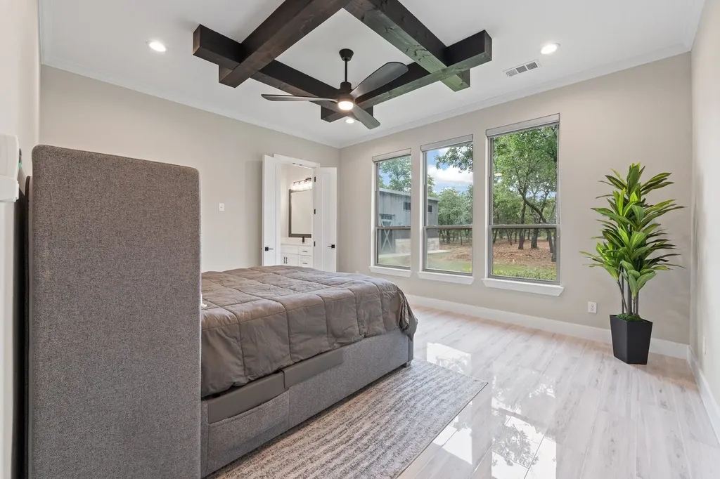 2053 Glenhollow Drive Weatherford TX 76088
