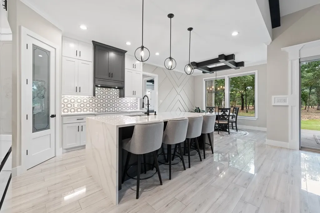 2053 Glenhollow Drive Weatherford TX 76088