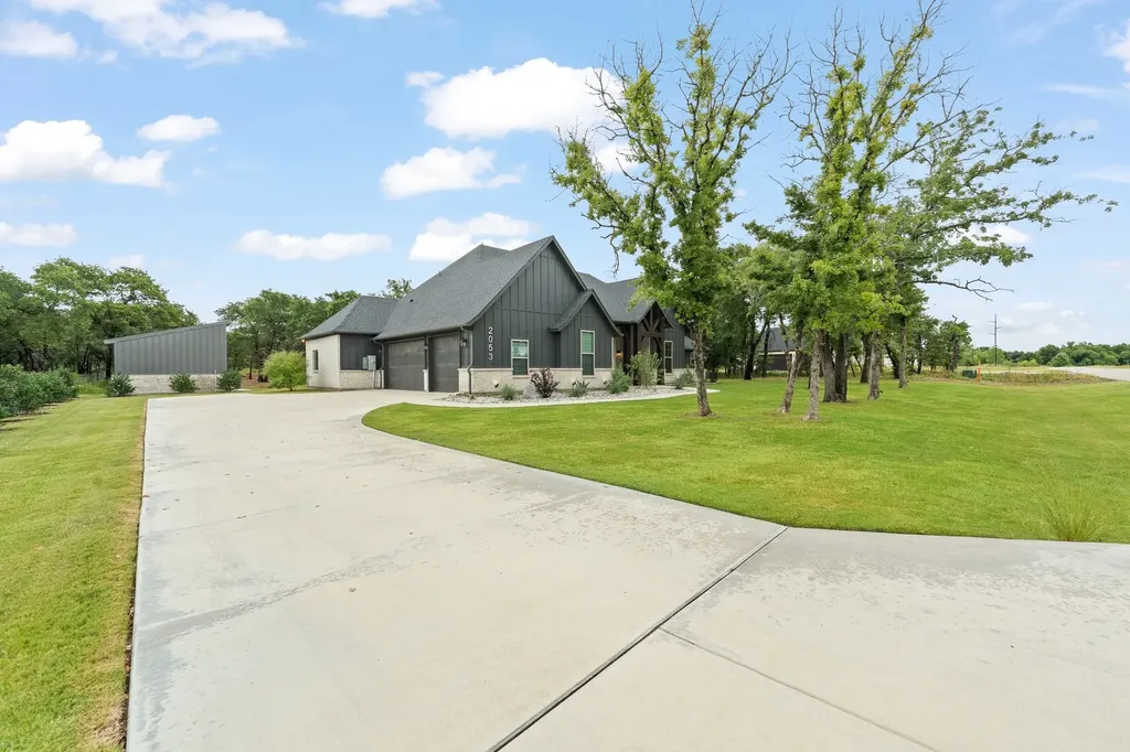 2053 Glenhollow Drive Weatherford TX 76088