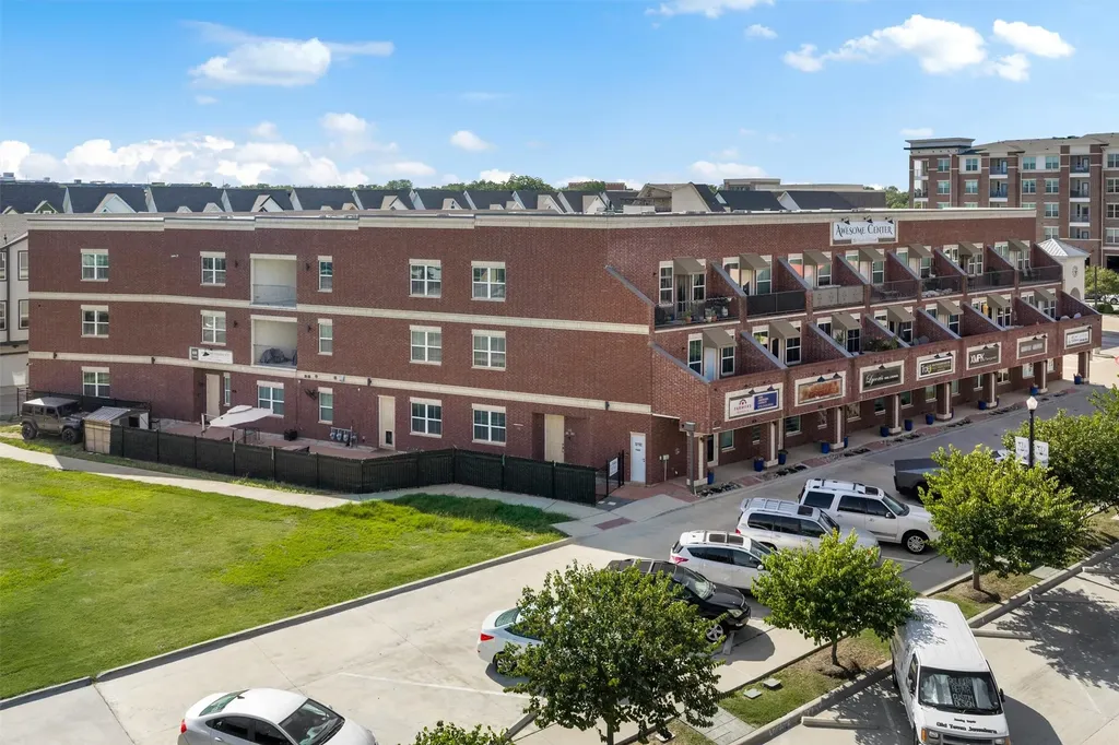251 S Mill Street Lewisville TX 75057