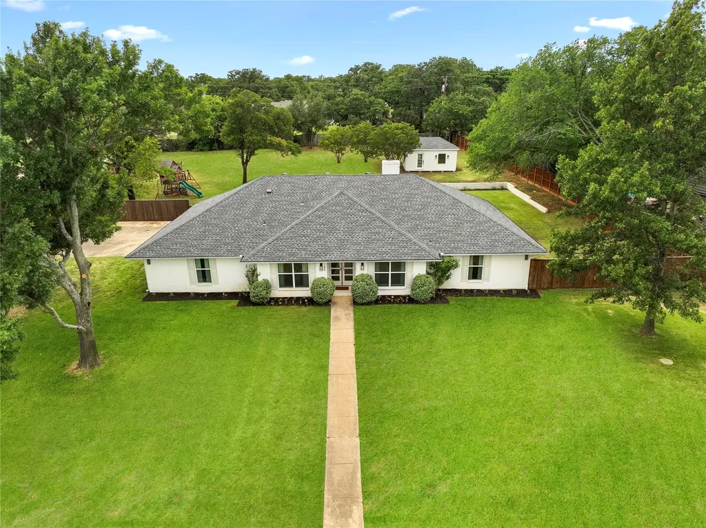 180 Trailing Oaks Drive Double Oak TX 75077