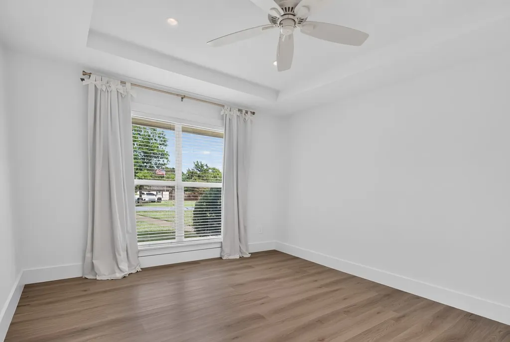 180 Trailing Oaks Drive Double Oak TX 75077