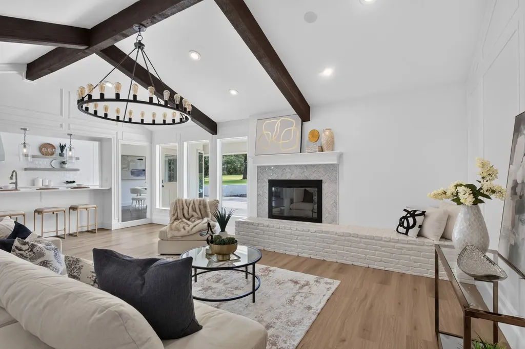 180 Trailing Oaks Drive Double Oak TX 75077