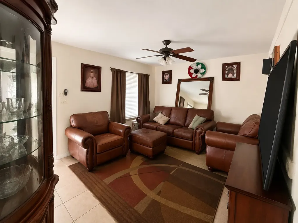 616 Stonewall Drive Euless TX 76039