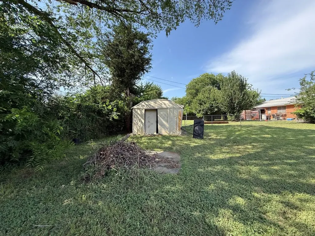 616 Stonewall Drive Euless TX 76039