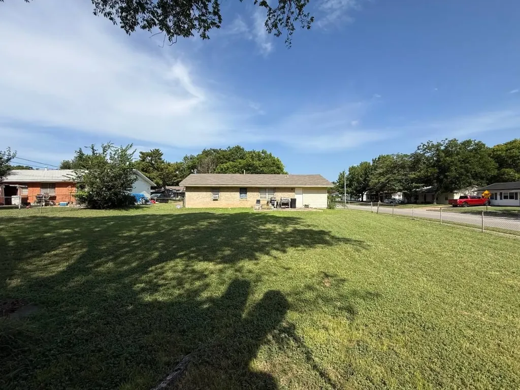 616 Stonewall Drive Euless TX 76039