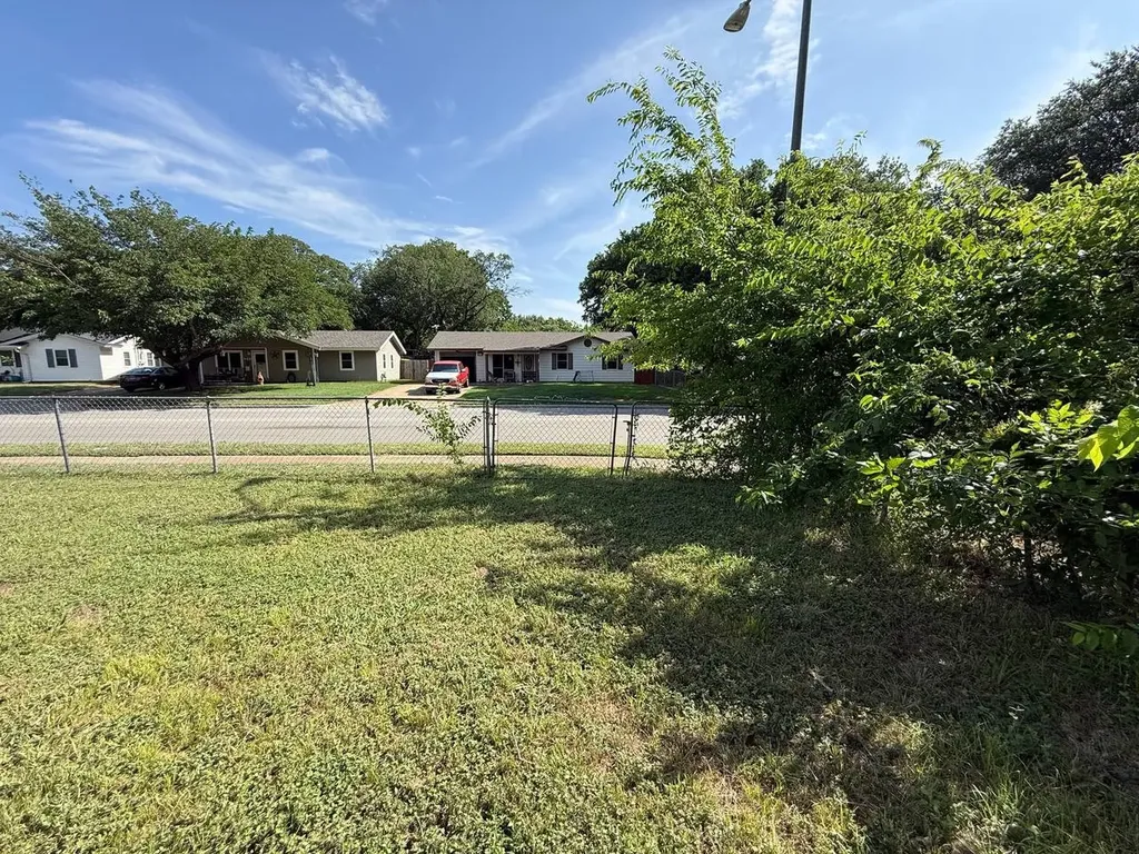 616 Stonewall Drive Euless TX 76039
