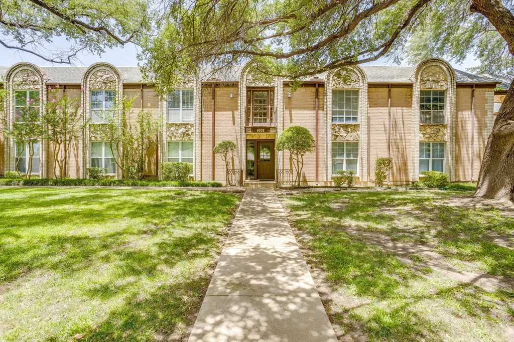 4102 Ridglea Country Club Drive Fort Worth TX 76126