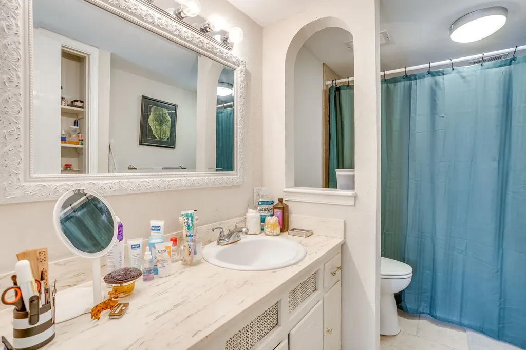 4102 Ridglea Country Club Drive Fort Worth TX 76126