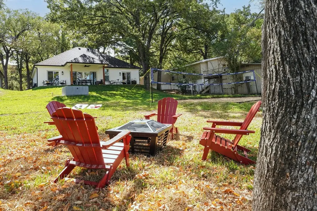 219 Ben Lacy Drive Gun Barrel City TX 75156