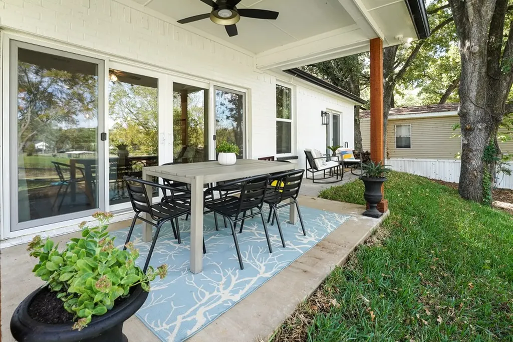 219 Ben Lacy Drive Gun Barrel City TX 75156