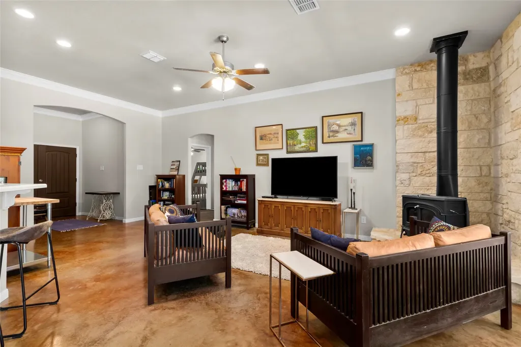 151 Tall Oaks Streetman TX 75859
