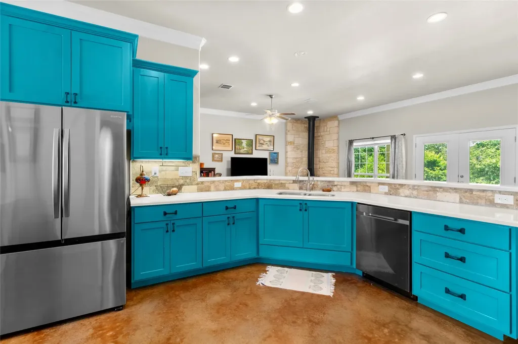 151 Tall Oaks Streetman TX 75859