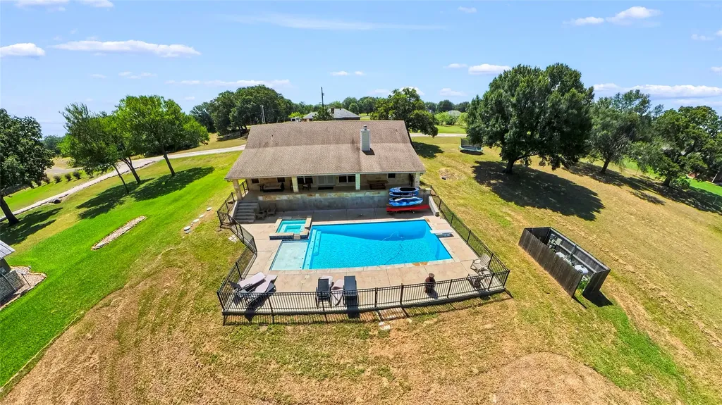 151 Tall Oaks Streetman TX 75859