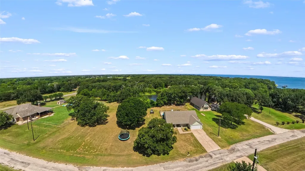 151 Tall Oaks Streetman TX 75859