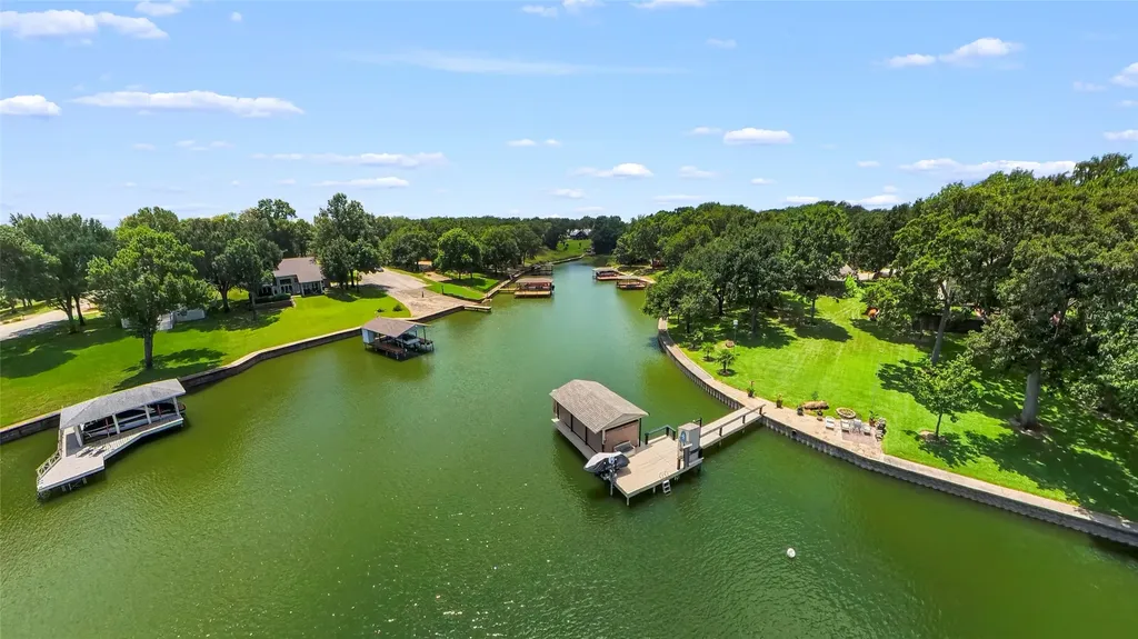 151 Tall Oaks Streetman TX 75859