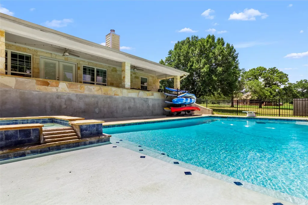 151 Tall Oaks Streetman TX 75859