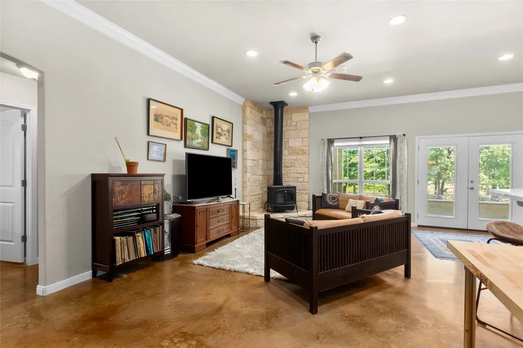 151 Tall Oaks Streetman TX 75859