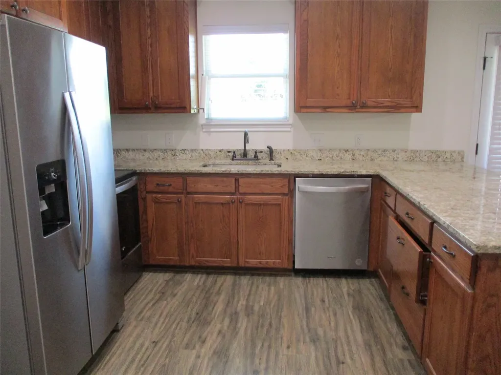148 Mill Street Emory TX 75440