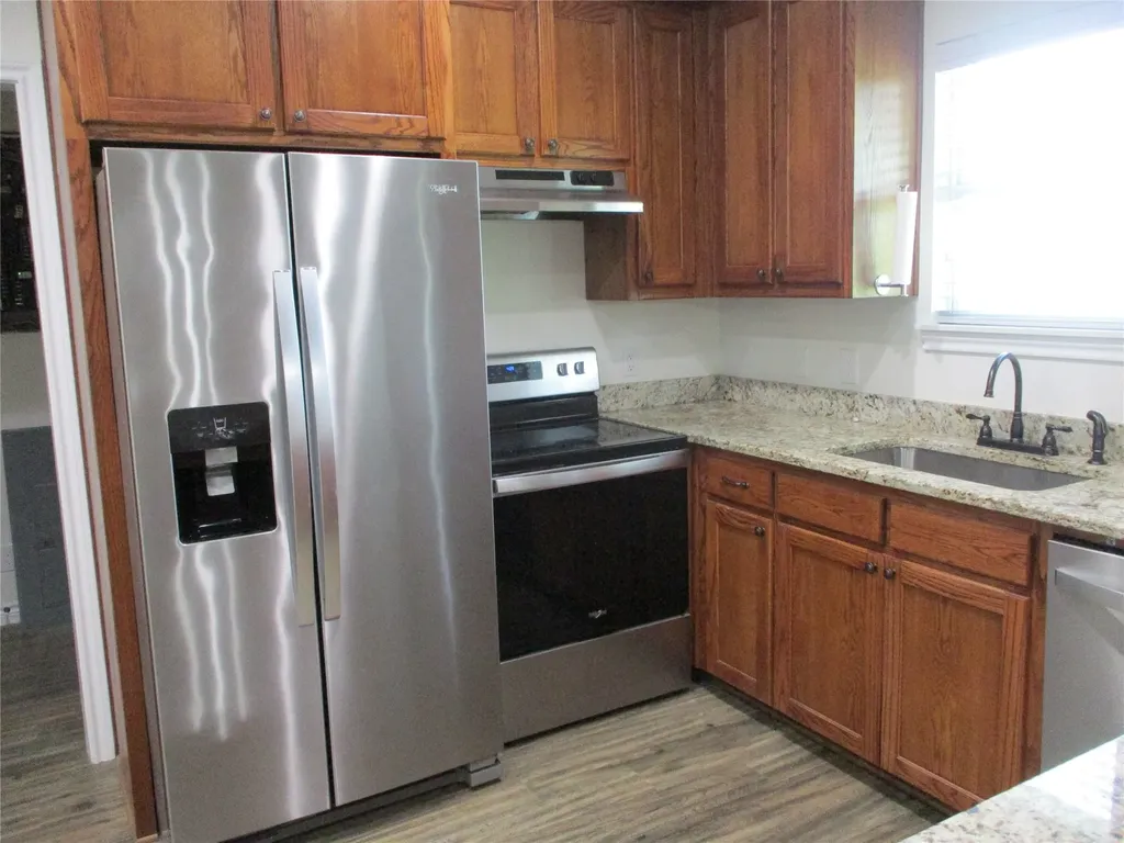 148 Mill Street Emory TX 75440