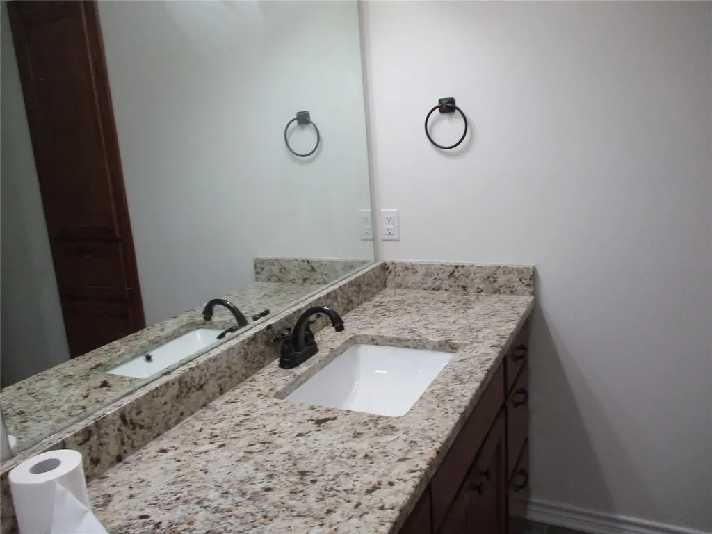 148 Mill Street Emory TX 75440