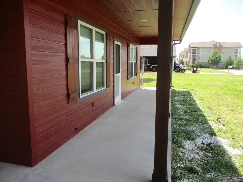148 Mill Street Emory TX 75440