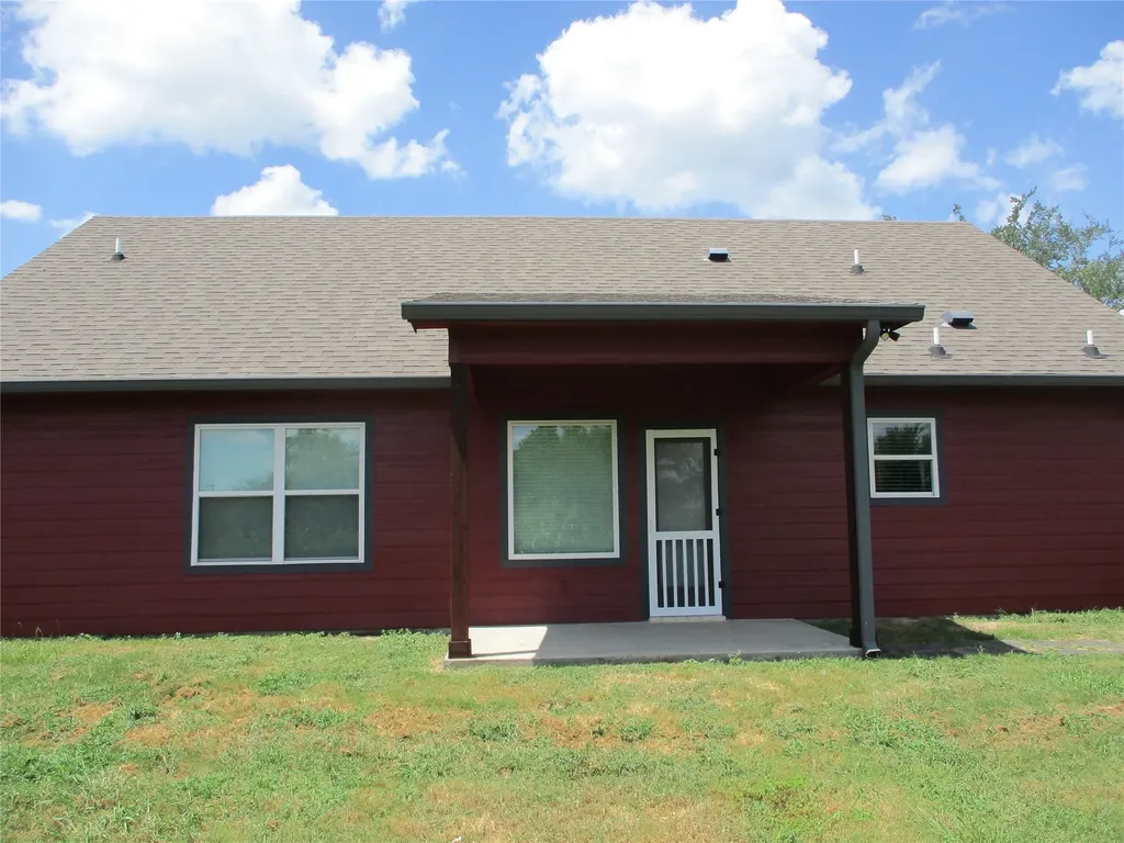 148 Mill Street Emory TX 75440