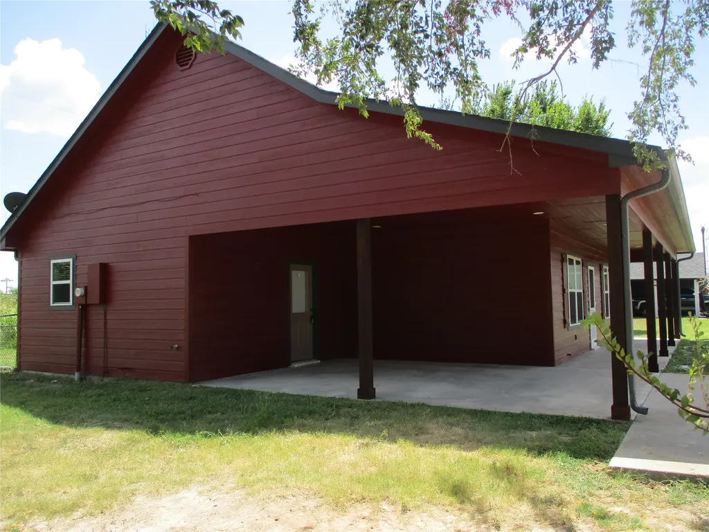 148 Mill Street Emory TX 75440
