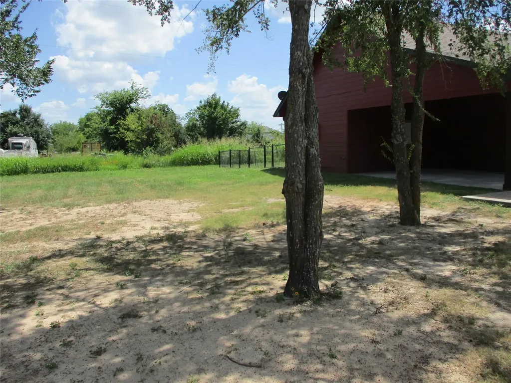 148 Mill Street Emory TX 75440