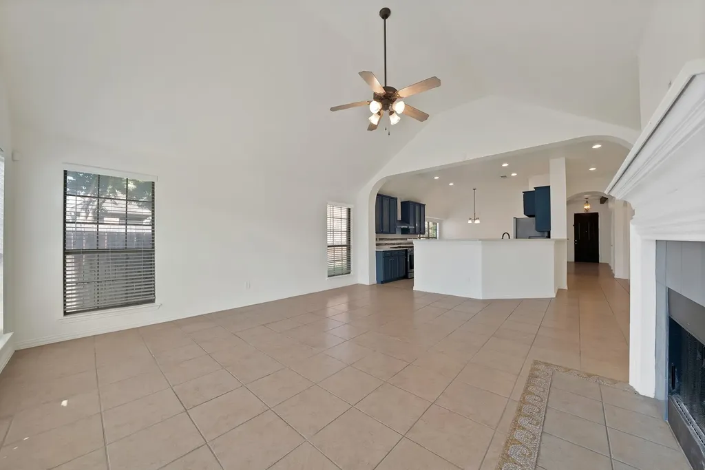 2743 Waterway Drive Grand Prairie TX 75054