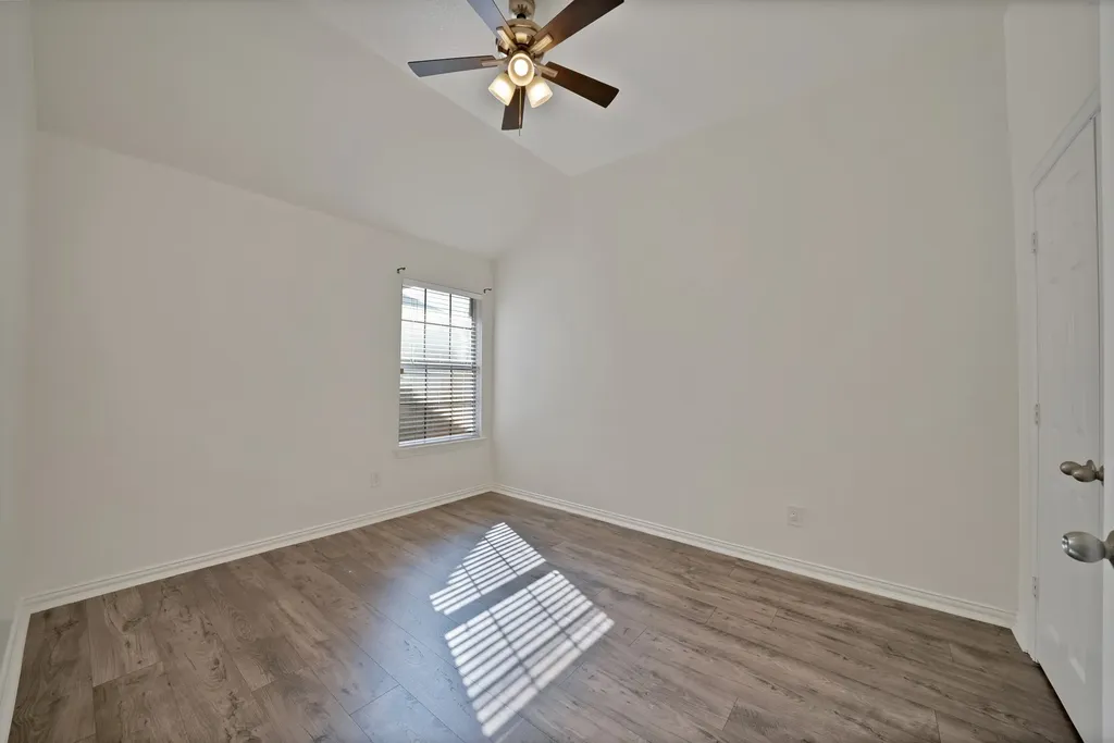 2743 Waterway Drive Grand Prairie TX 75054