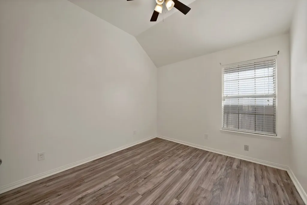 2743 Waterway Drive Grand Prairie TX 75054