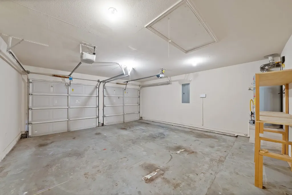 2743 Waterway Drive Grand Prairie TX 75054