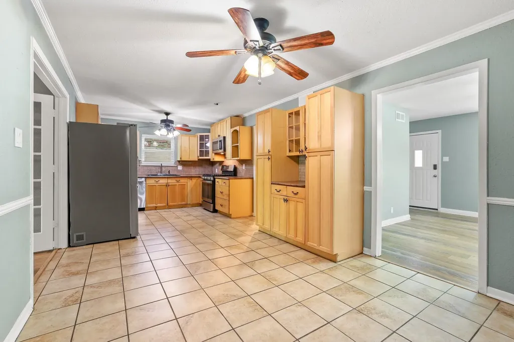 1704 W Birge Street Sherman TX 75092
