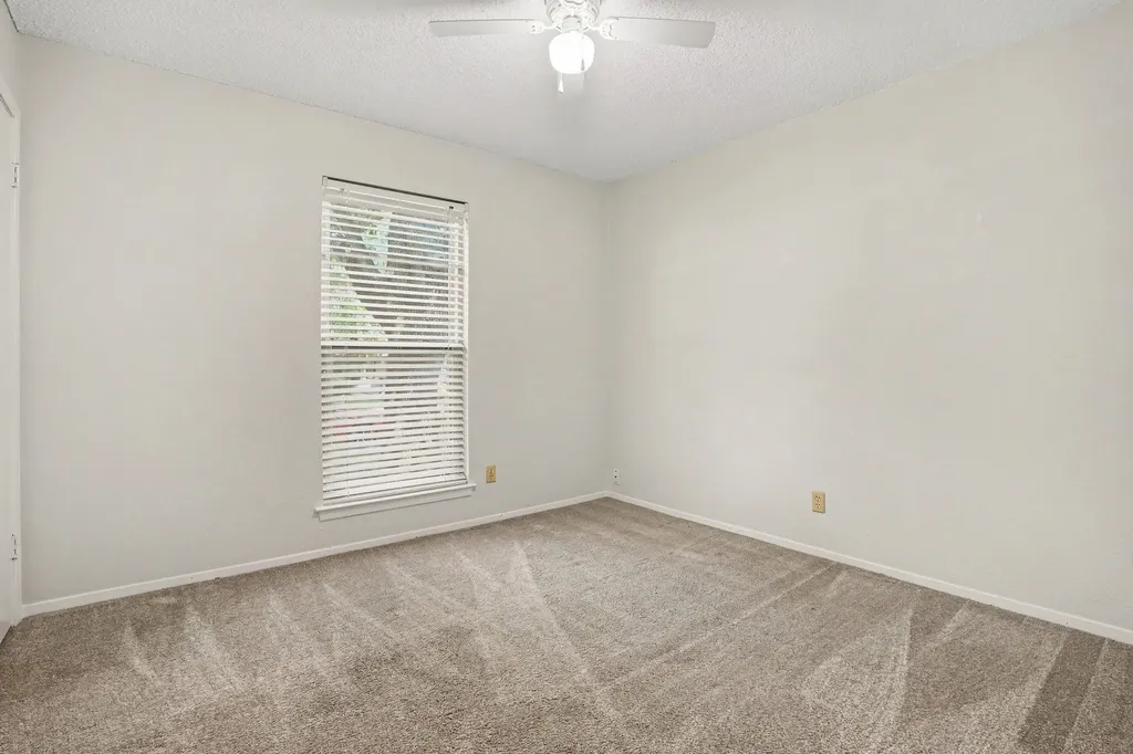 2721 Lucas Drive Arlington TX 76015