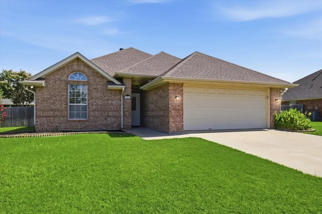 206 Mourning Dove Lane Krum TX 76249